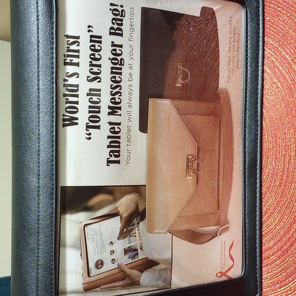 NWT Tablet Messenger Bag with RFID/Touchscreen-Black - Picture 8 of 17